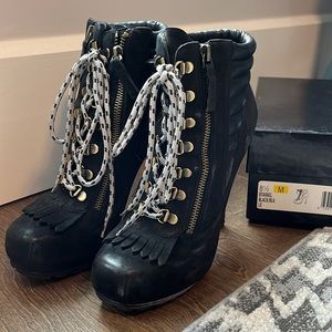 Boutique 9 Arael bootie black 8.5